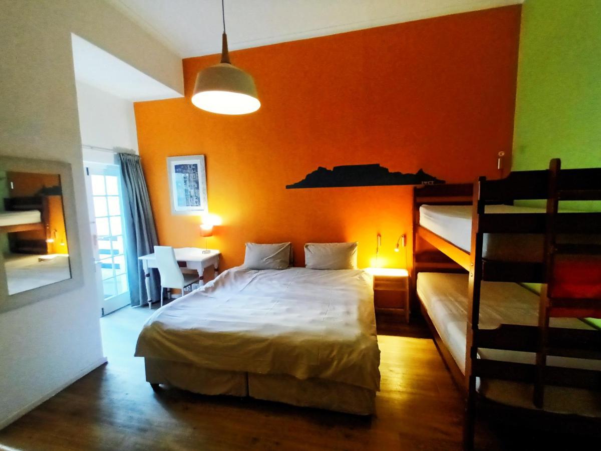 House On The Hill Hostel Kaapstad Buitenkant foto