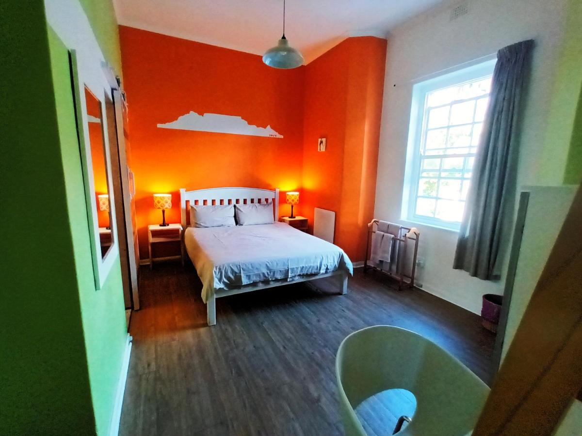 House On The Hill Hostel Kaapstad Buitenkant foto