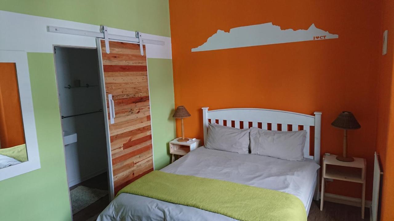 House On The Hill Hostel Kaapstad Buitenkant foto